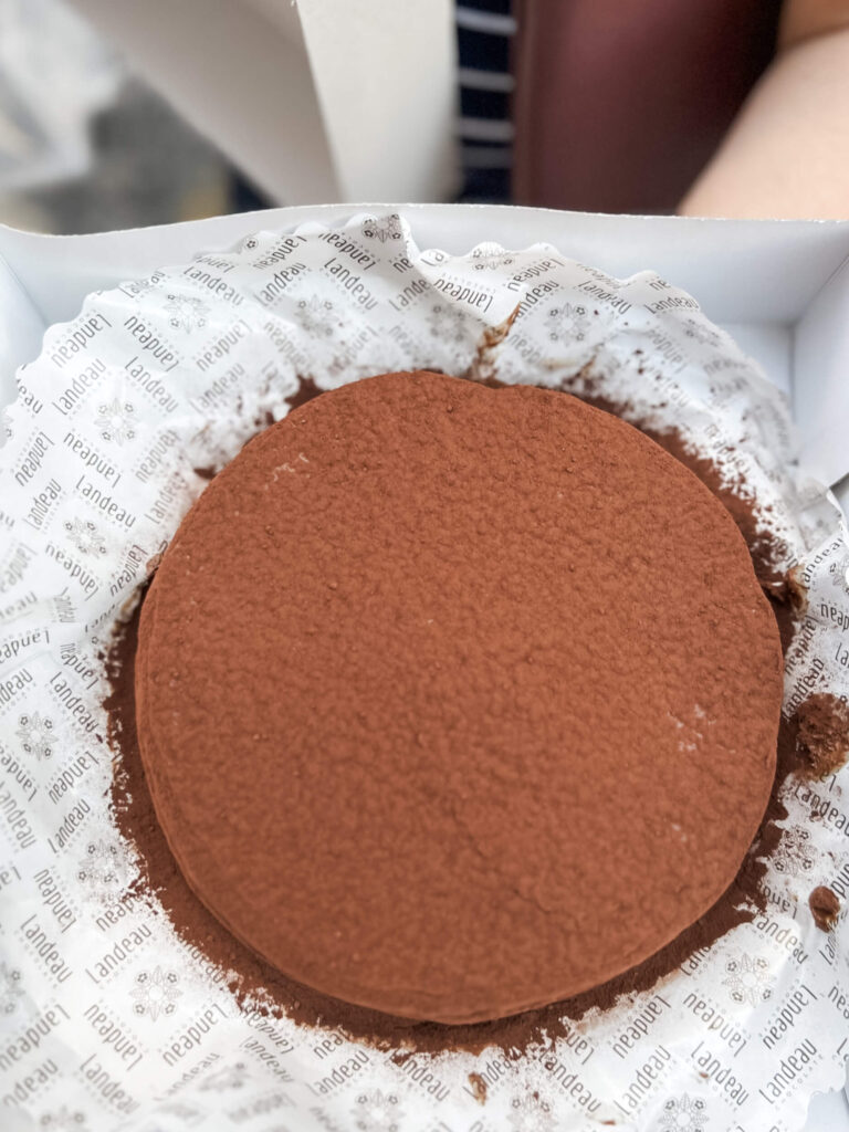 a full landeau chocolate cake lisbon